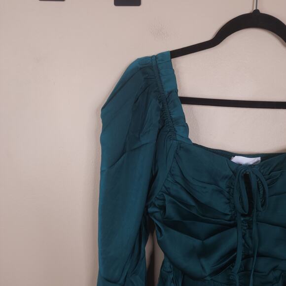 Six Fifty The Ruby Satin Blouse in Emerald Green Size S - Picture 3 of 12